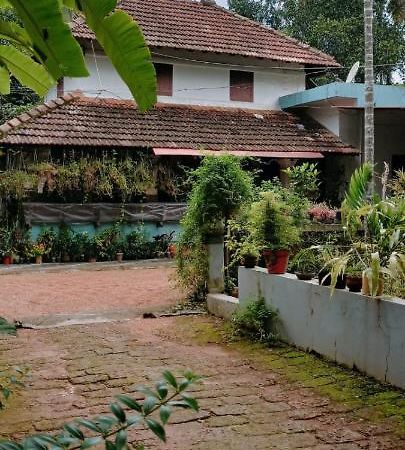 Kenoth Thaliyil Mana, Heritage Homestay Payyannur Exterior foto