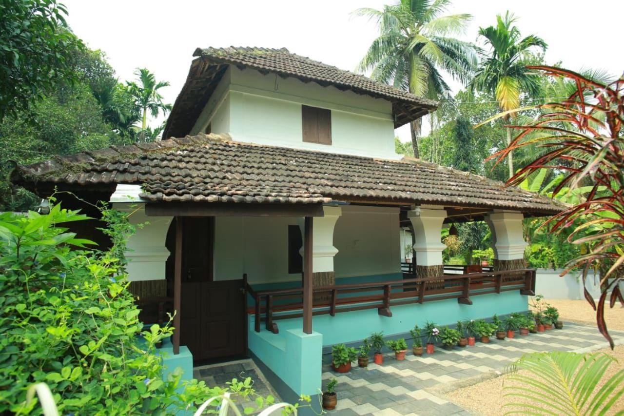 Kenoth Thaliyil Mana, Heritage Homestay Payyannur Exterior foto